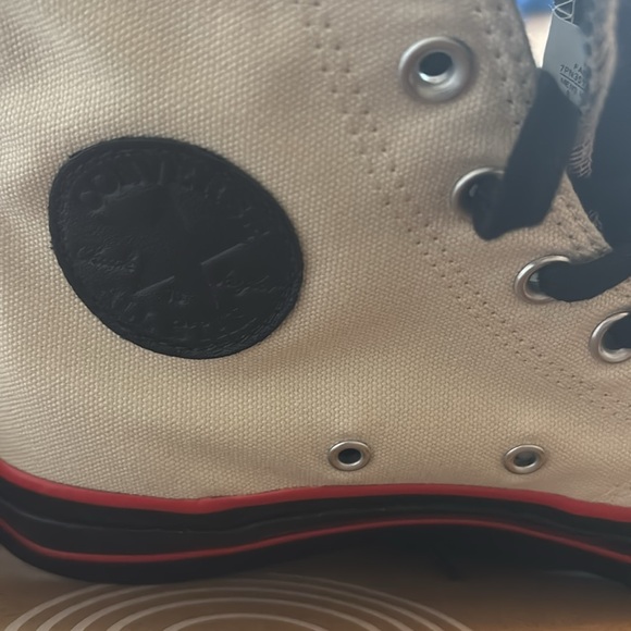 New in Box! Custom Keith Haring Converse women’s Sz 8 - Picture 7 of 11